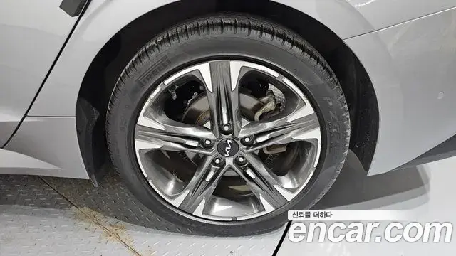 Kia K5 2023 — Photo 33/34