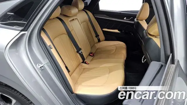 Kia K5 2023 — Photo 32/34