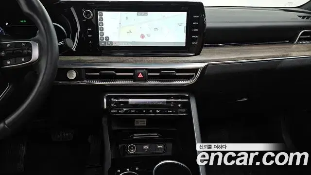Kia K5 2023 — Photo 14/34