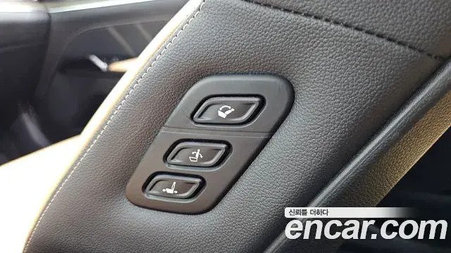 Kia K5 2023 — Photo 15/34