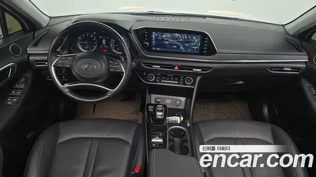 Hyundai Sonata Hybrid 2019 — Photo 14/31