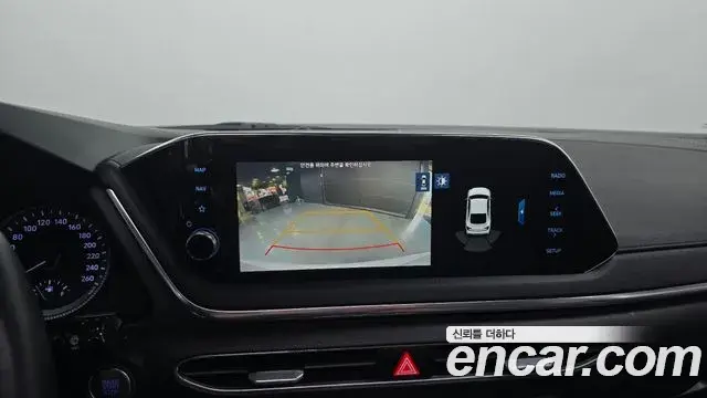 Hyundai Sonata Hybrid 2019 — Photo 29/31