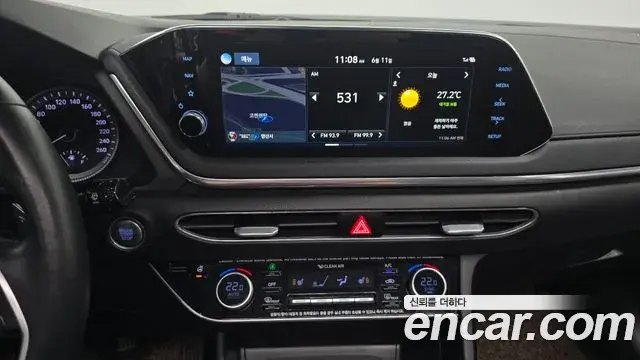 Hyundai Sonata Hybrid 2019 — Photo 19/31