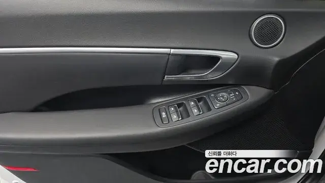Hyundai Sonata Hybrid 2019 — Photo 3/31