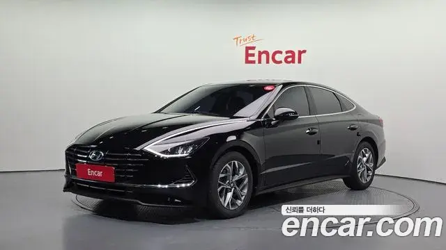 Hyundai Sonata 2019 — Фото 1/20