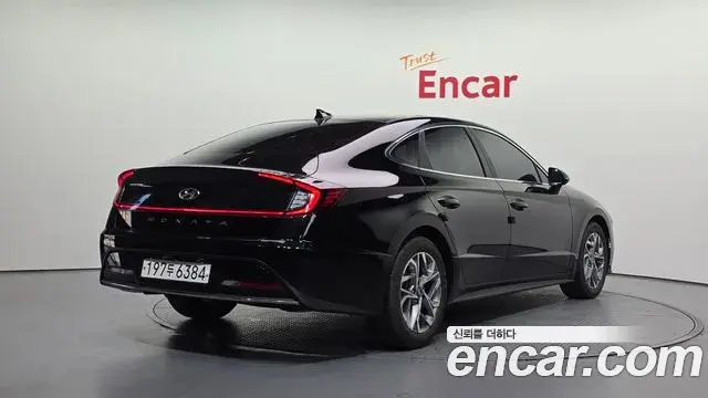 Hyundai Sonata 2019 — Фото 2/20