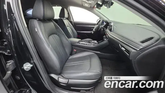 Hyundai Sonata 2019 — Фото 10/20