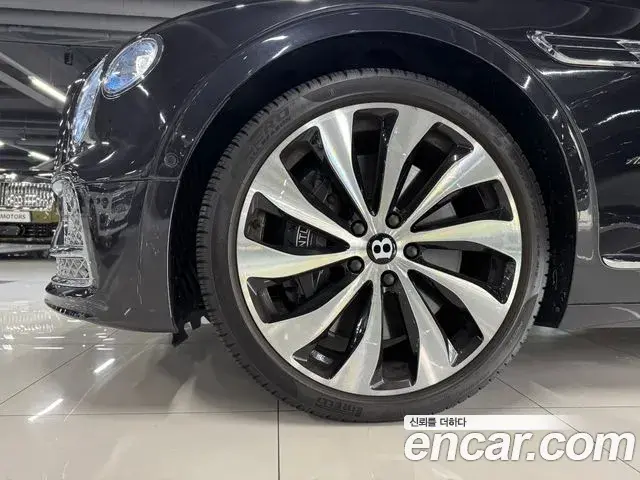 Bentley Flying Spur 2023 — Şəkil 8/17