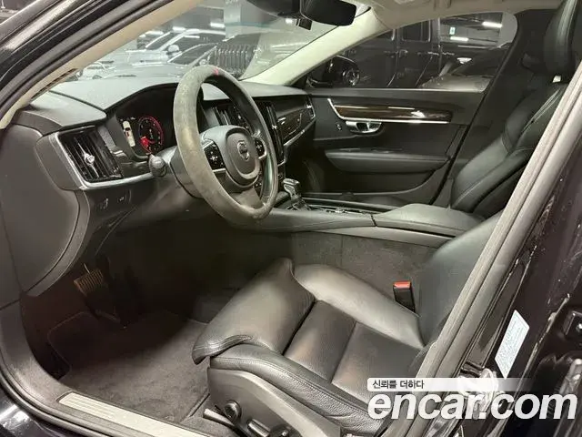 Volvo S90 2018 — ფოტო 18/20