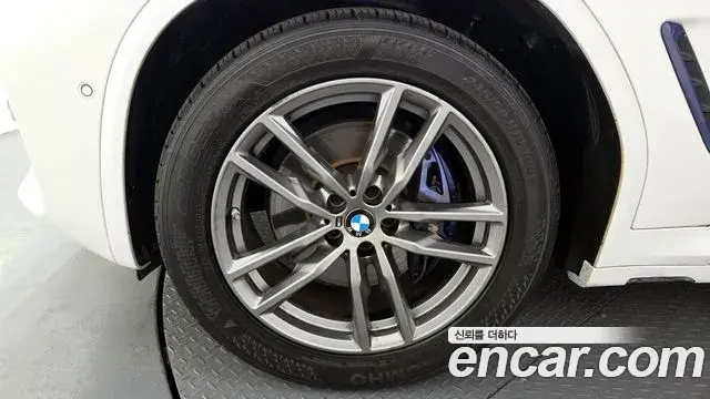 BMW X3 2020 — Photo 18/20