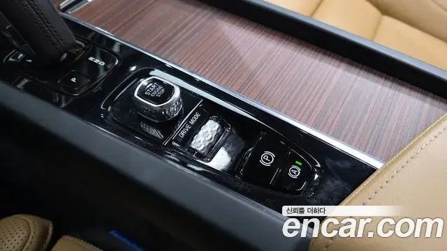 Volvo V60 Cross Country 2021 — ფოტო 20/31
