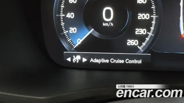 Volvo V60 Cross Country 2021 — ფოტო 17/31