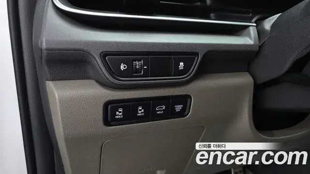 Kia Carnival 2024 — Şəkil 30/34