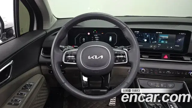 Kia Carnival 2024 — Şəkil 31/34