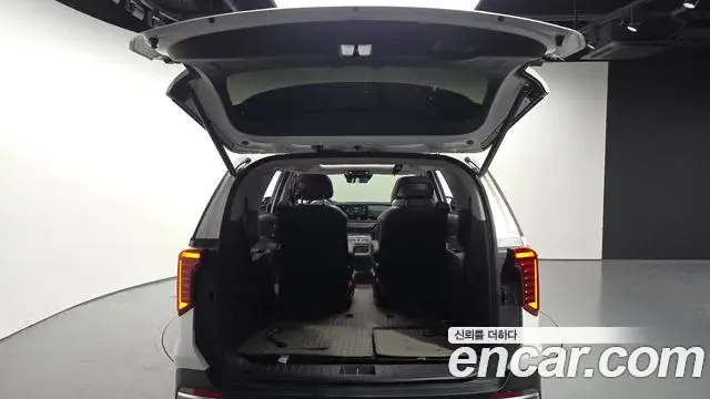Kia Carnival 2024 — Şəkil 2/34