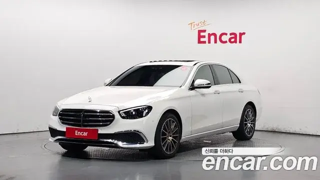 Mercedes-Benz E-Class 2021 — Фото 1/20