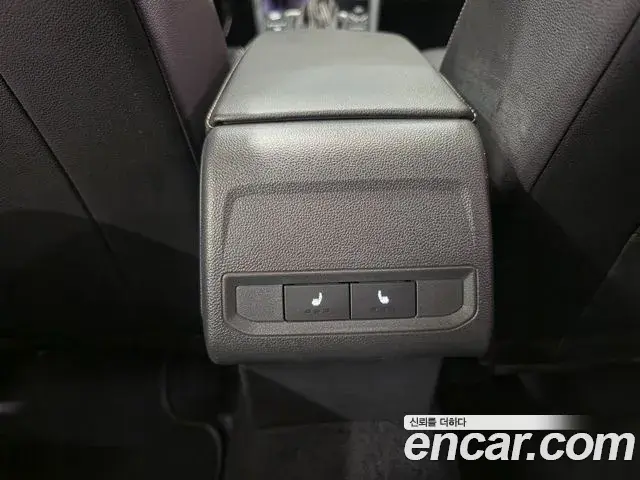Volkswagen Jetta 2022 — ფოტო 4/19
