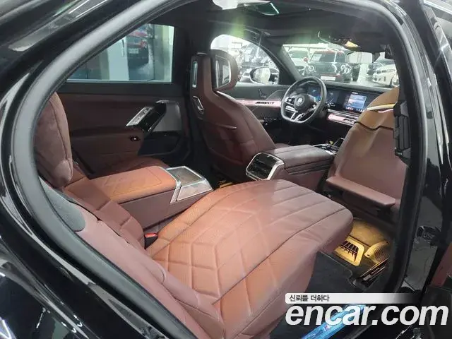 BMW 7 Series 2024 — Şəkil 9/20