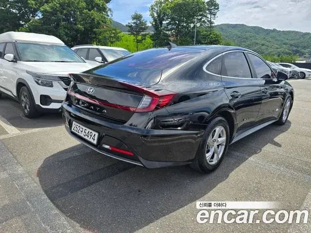 Hyundai Sonata Hybrid 2019 — Şəkil 8/20