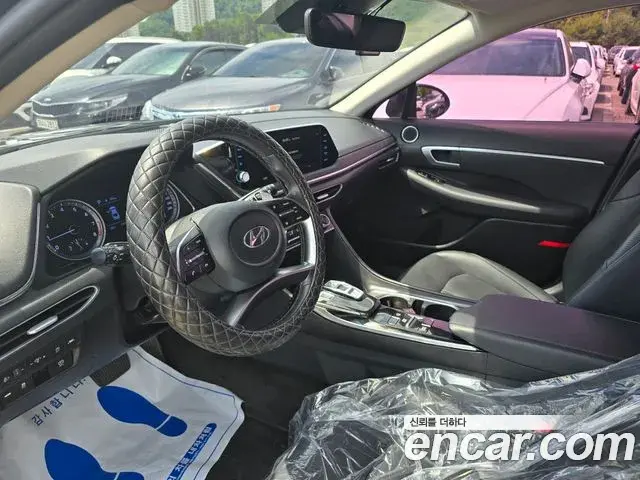 Hyundai Sonata Hybrid 2019 — Şəkil 13/20