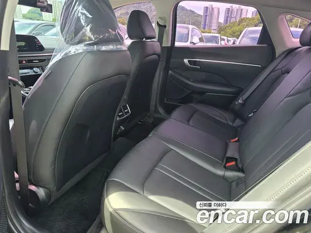 Hyundai Sonata Hybrid 2019 — Şəkil 12/20