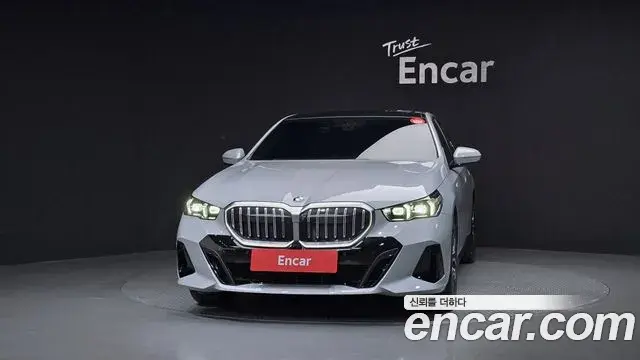 BMW 5 Series 2024 — Şəkil 30/31