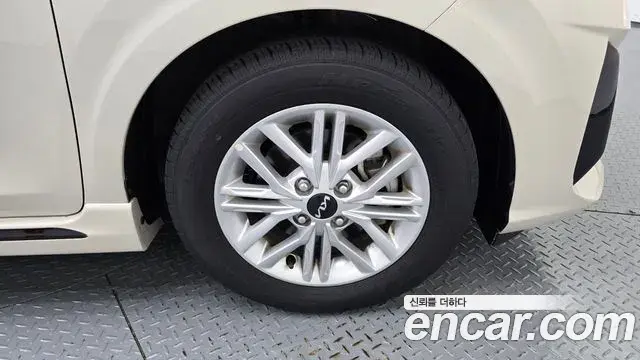 Kia Morning Urban 2022 — Şəkil 16/32