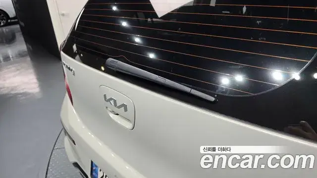 Kia Morning Urban 2022 — Şəkil 22/32