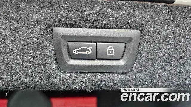 BMW 5 Series 2018 — Photo 11/20