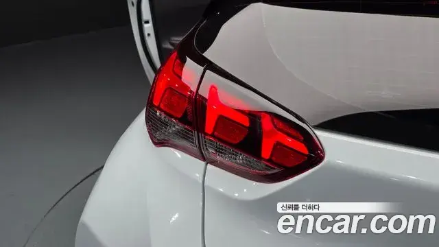 Hyundai Veloster 2018 — Photo 4/31