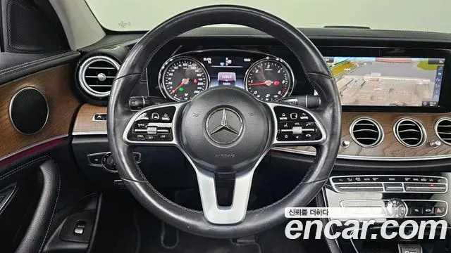 Mercedes-Benz E-Class 2019 — Фото 14/20