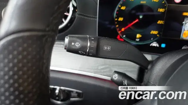 Mercedes-Benz E-Class 2021 — ფოტო 13/32