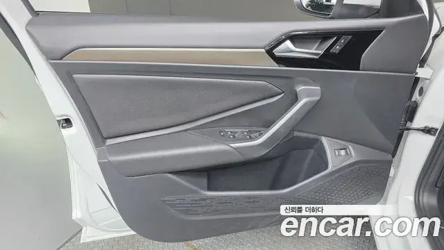 Volkswagen Jetta 2021 — ფოტო 3/31