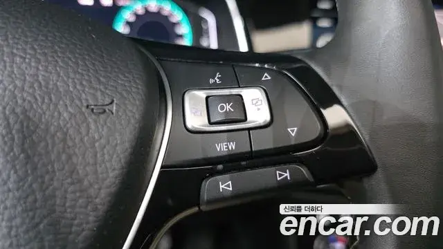 Volkswagen Jetta 2021 — ფოტო 6/31