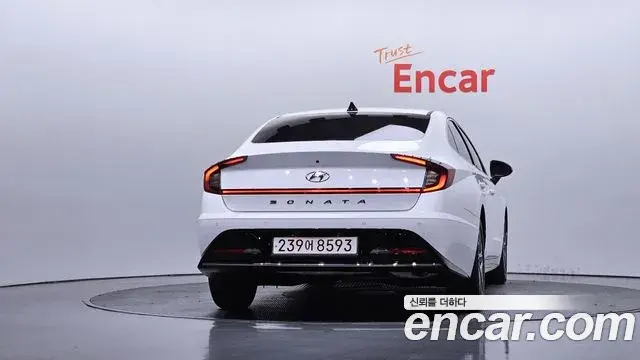 Hyundai Sonata 2022 — Фото 4/20