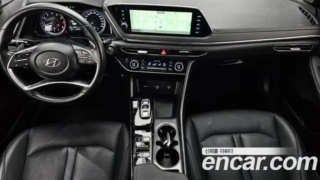 Hyundai Sonata 2022 — Фото 7/20