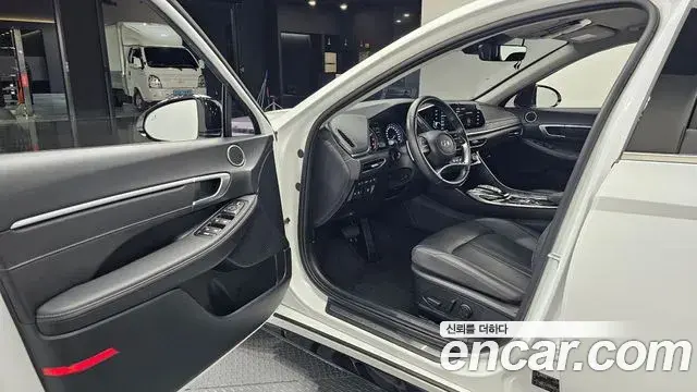 Hyundai Sonata 2022 — Фото 10/20