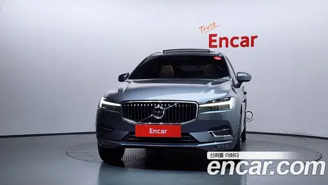 Volvo XC60 2021 — Şəkil 29/35
