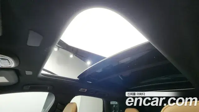 Volvo XC60 2021 — Şəkil 16/35