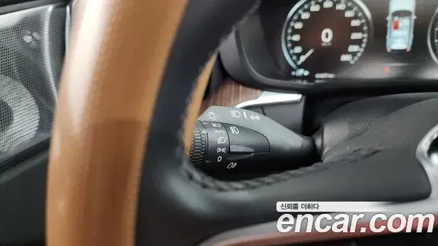 Volvo XC60 2021 — Şəkil 18/35