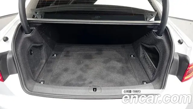 Audi A4 2019 — ფოტო 6/33
