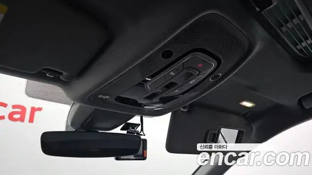 Audi A4 2019 — ფოტო 9/33