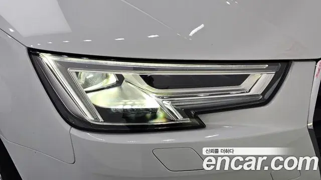 Audi A4 2019 — ფოტო 14/33