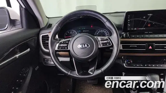 Kia Seltos 2020 — ფოტო 17/20