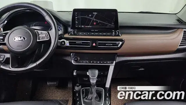 Kia Seltos 2020 — ფოტო 11/20