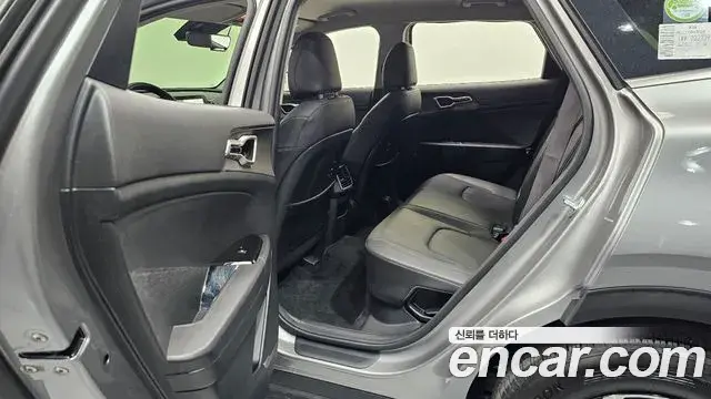 Kia Sportage 2022 — Фото 11/20
