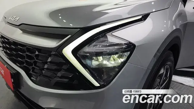 Kia Sportage 2022 — Photo 8/30