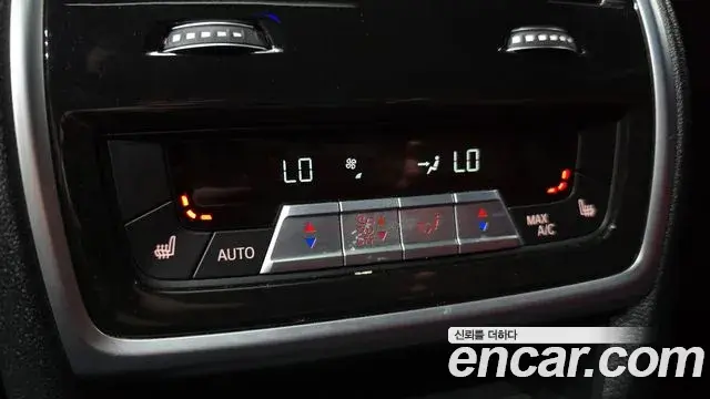 BMW X6 2021 — Şəkil 12/29