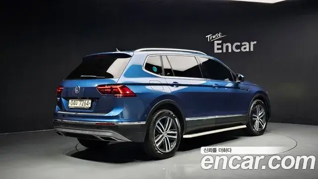 Volkswagen Tiguan Allspace 2018 — Photo 14/20