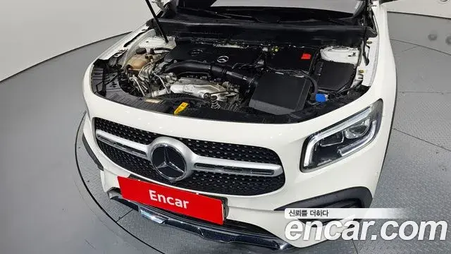 Mercedes-Benz GLB-Class 2021 — Фото 6/20